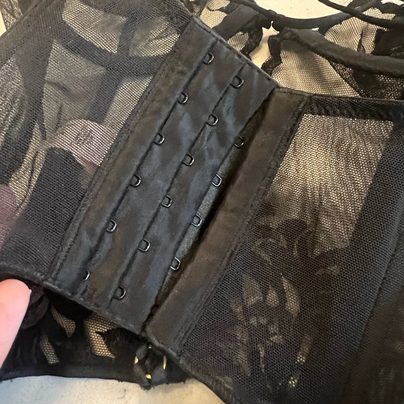 Victoria Secret bra corset. NWT - Picture 3 of 6